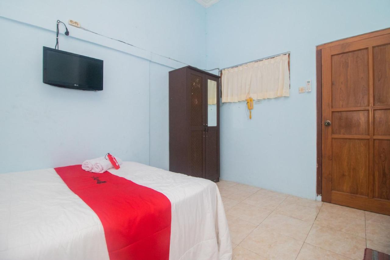 Hotel RedDoorz near Pantai Boom Banyuwangi  Zewnętrze zdjęcie