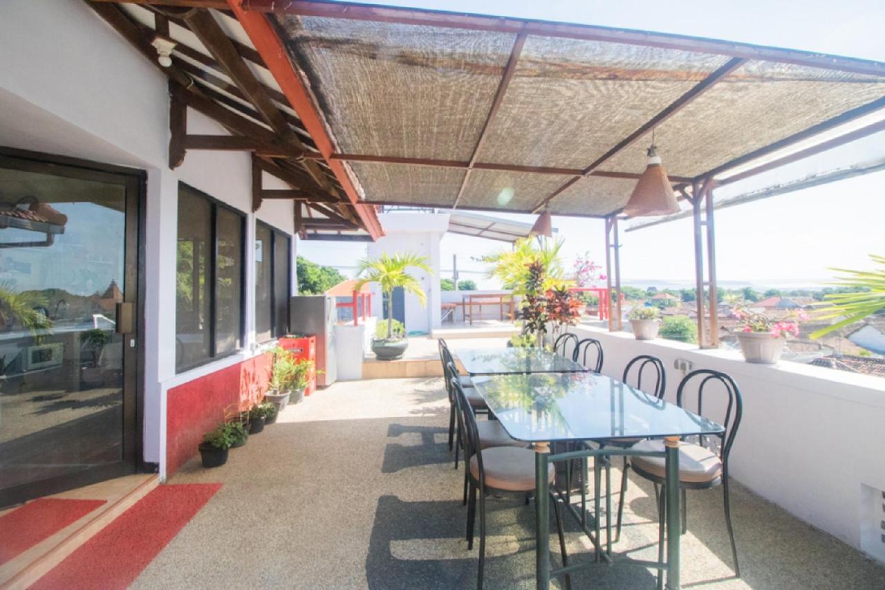 Hotel RedDoorz near Pantai Boom Banyuwangi  Zewnętrze zdjęcie