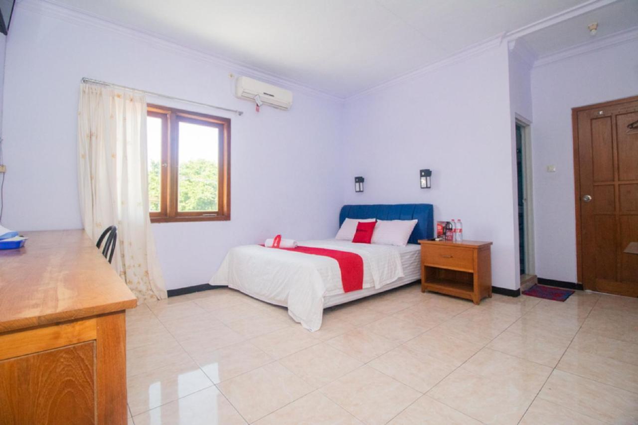 Hotel RedDoorz near Pantai Boom Banyuwangi  Zewnętrze zdjęcie