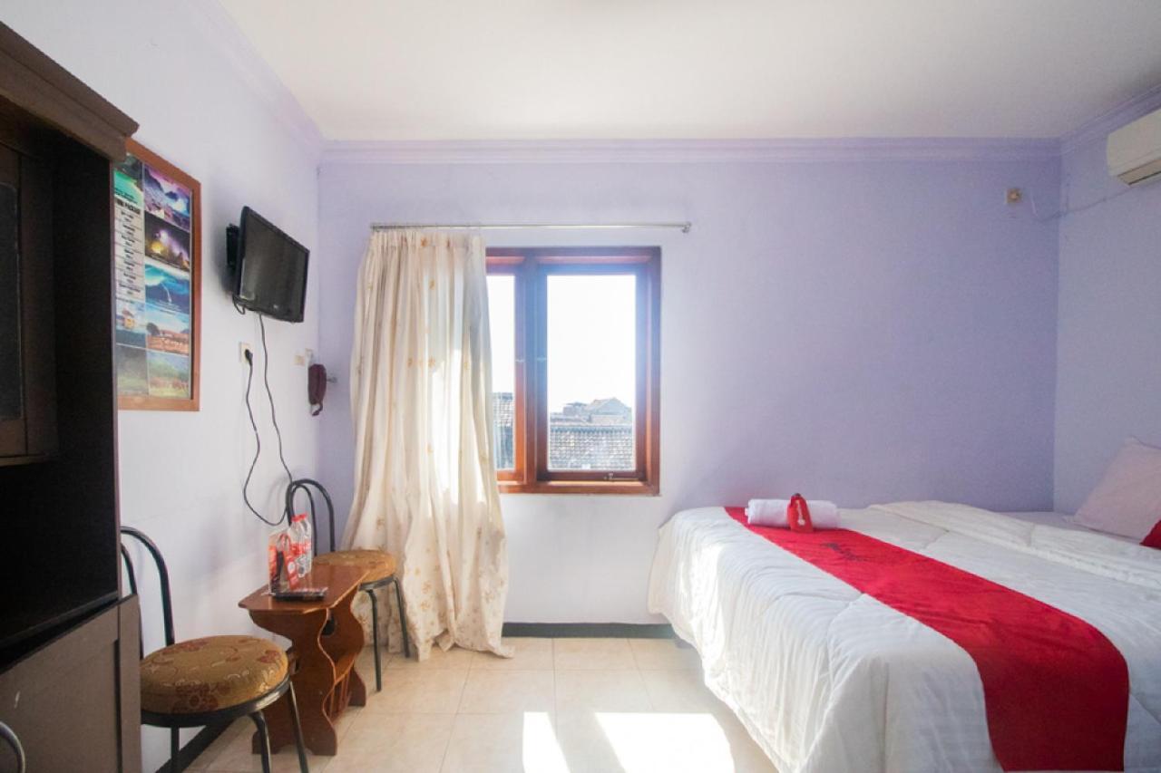 Hotel RedDoorz near Pantai Boom Banyuwangi  Zewnętrze zdjęcie