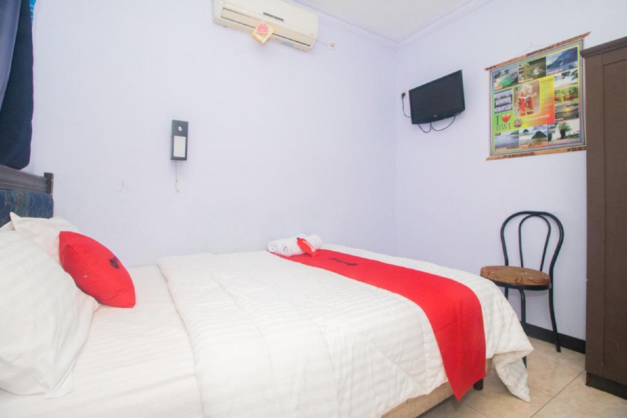 Hotel RedDoorz near Pantai Boom Banyuwangi  Zewnętrze zdjęcie